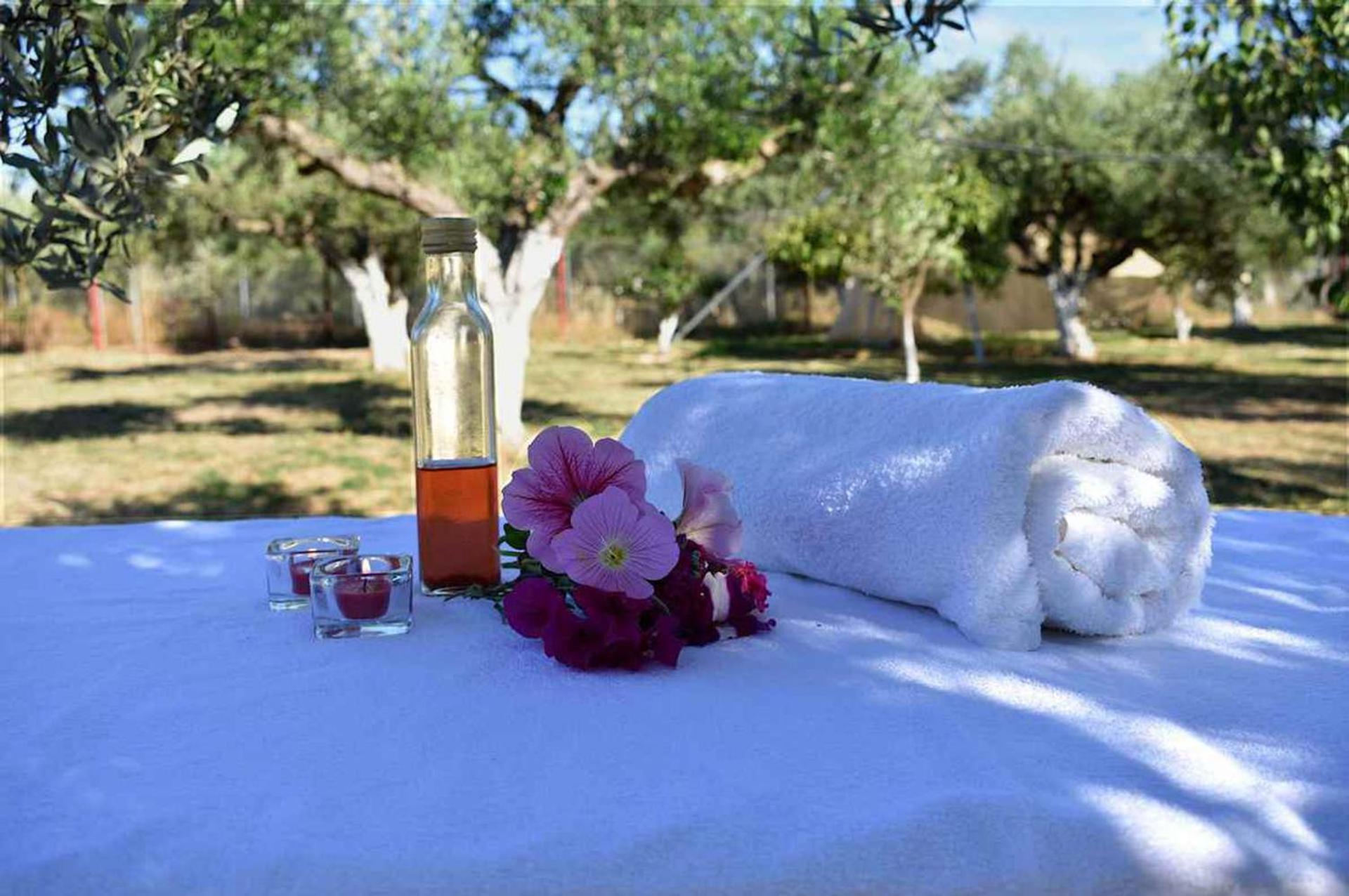 Glamping At A Lovely Tent In Skiaxtro- Marathopoli Villa Exteriör bild